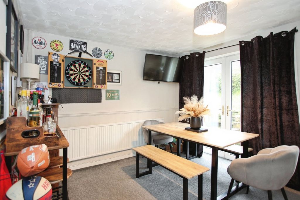Additional image 4 of 4 bed semi-detached house for salePenybont, Penpedairheol, Hengoed CF82