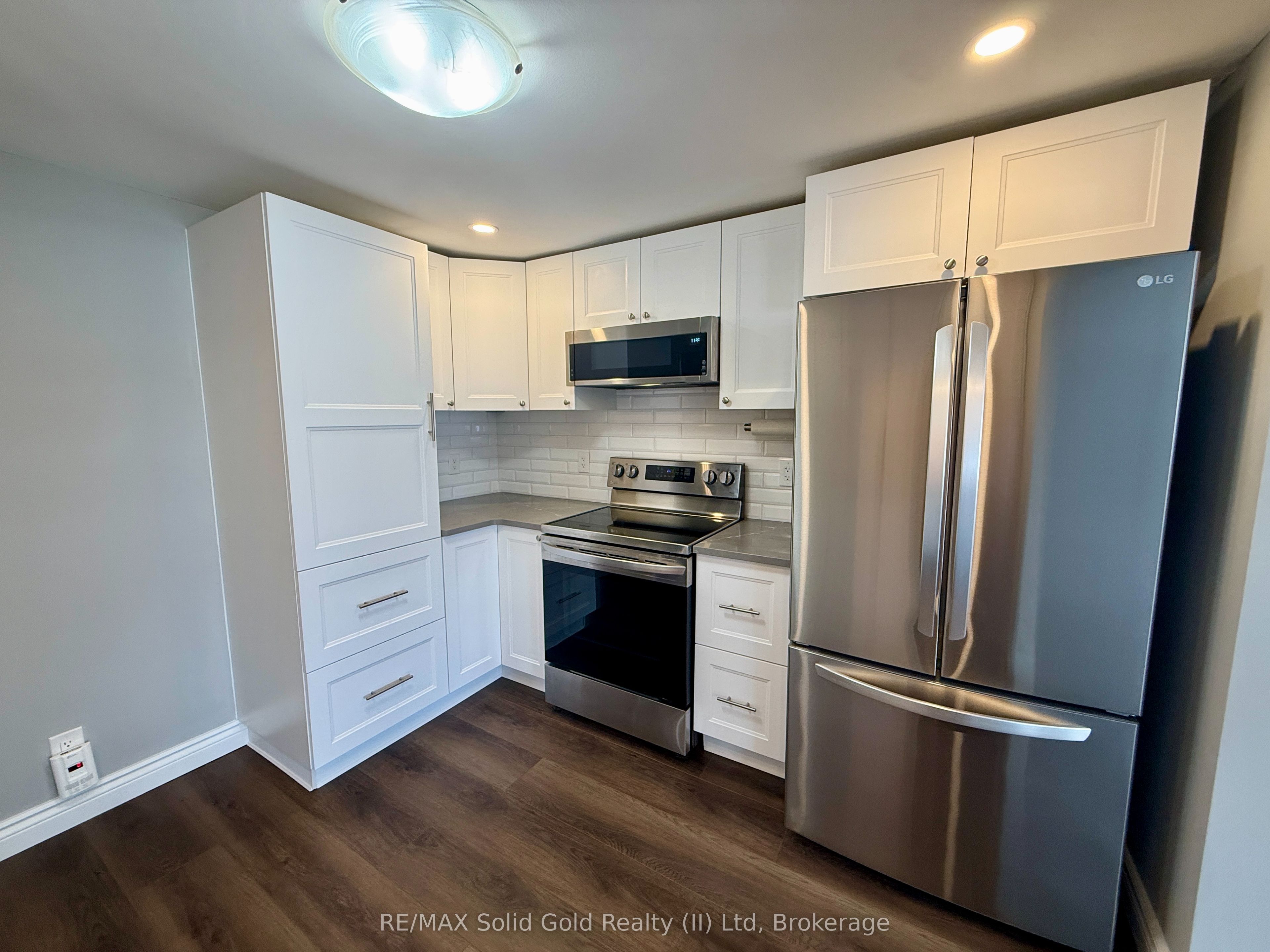 Additional image 4 of upper level-162 Ninth Avenue, Kitchener, ON, N2C 1T1