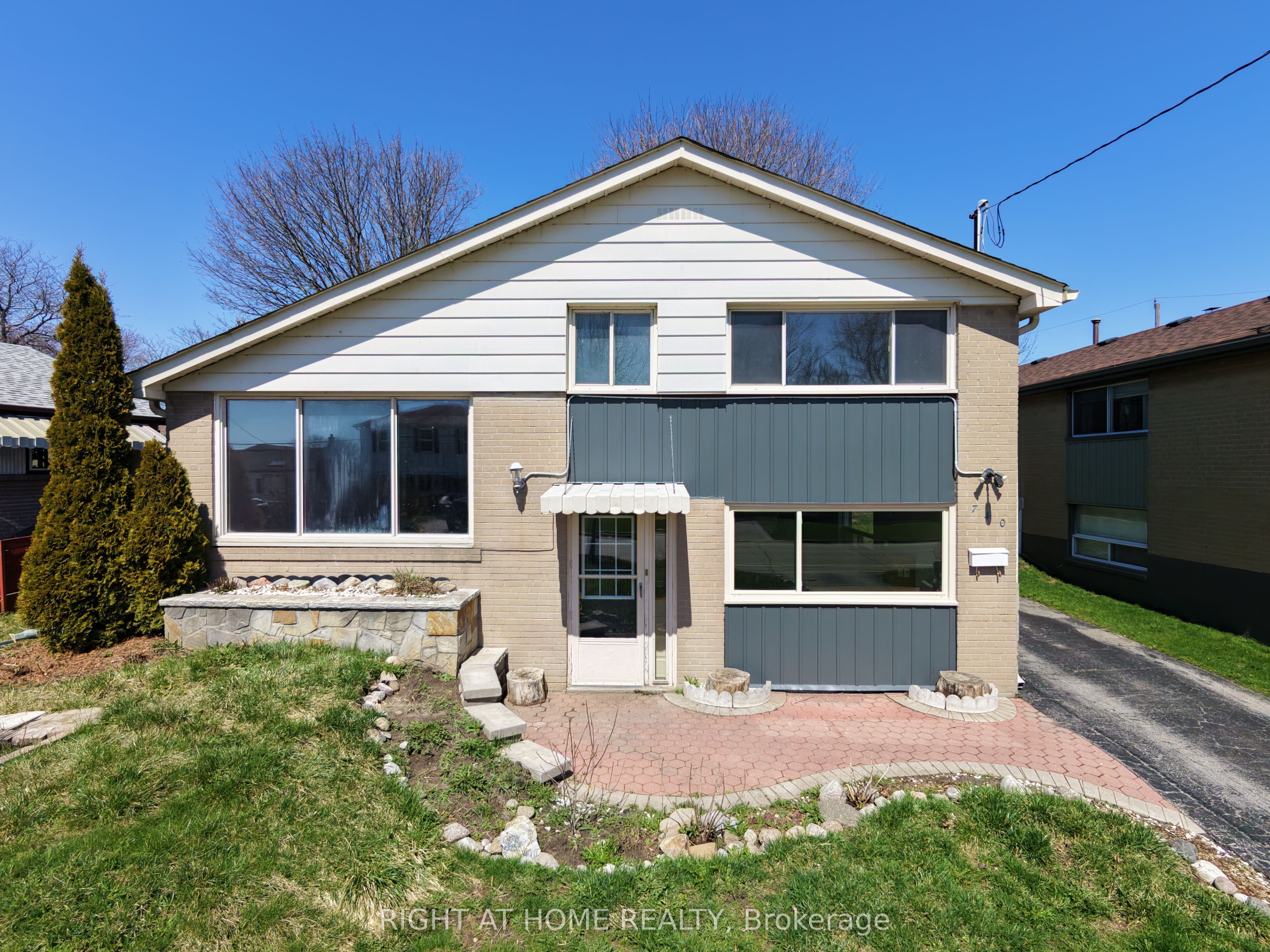 740 Stone Street, Oshawa, ON, L1J 1A6