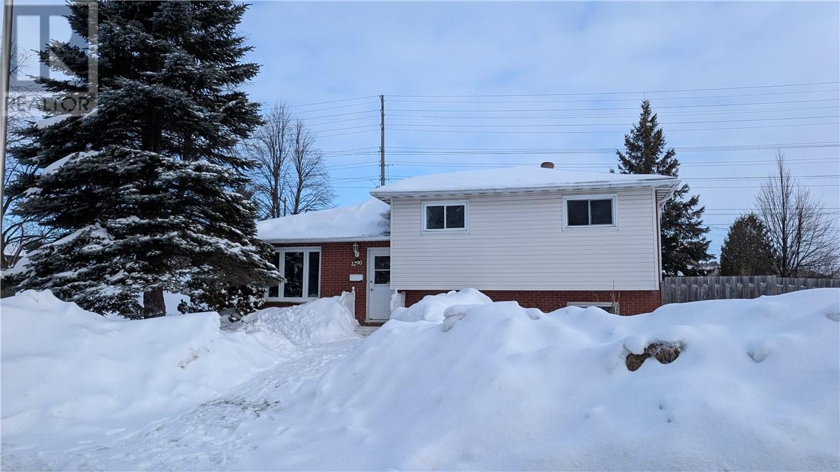 1290 Lillian Boulevard, Sudbury, ON, P3A2R7