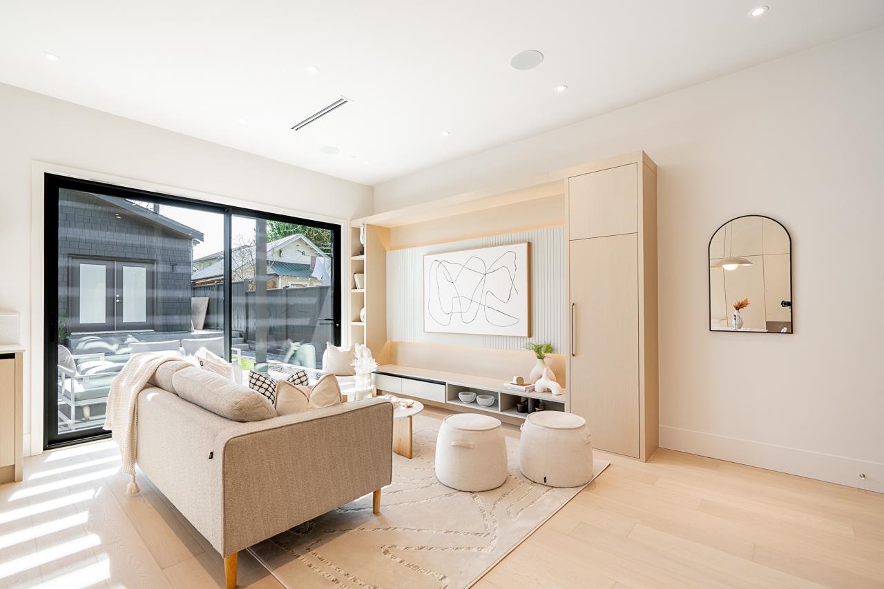 Additional image 5 of 2-372 37th Avenue E, Vancouver, BC, V5W 1E7