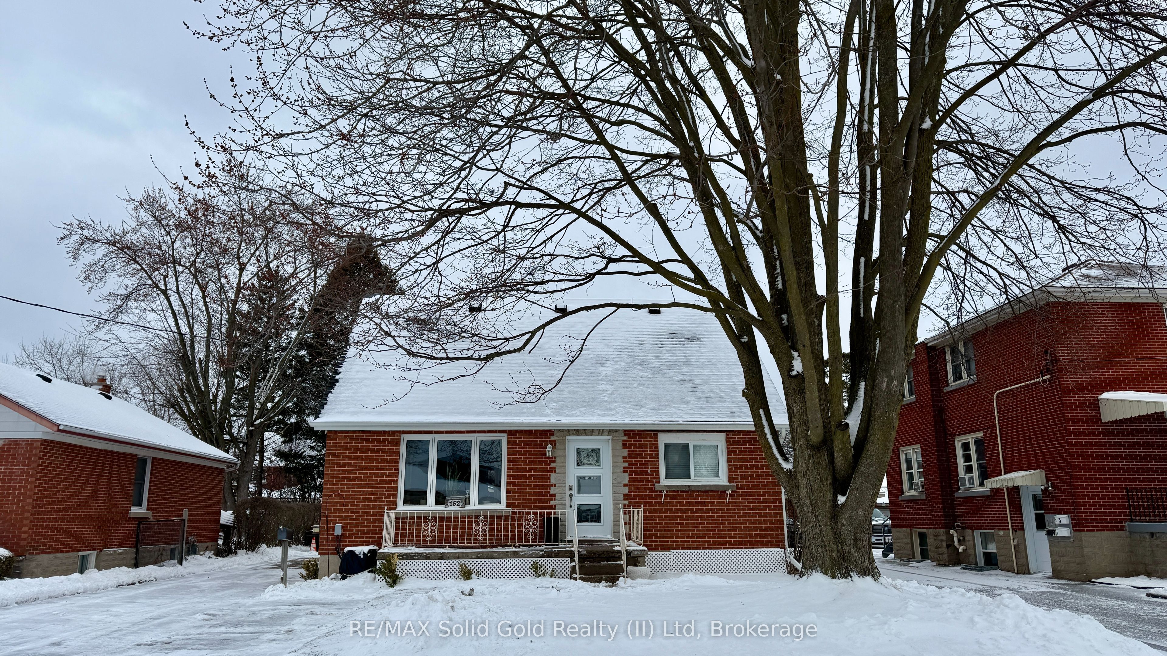 upper level-162 Ninth Avenue, Kitchener, ON, N2C 1T1