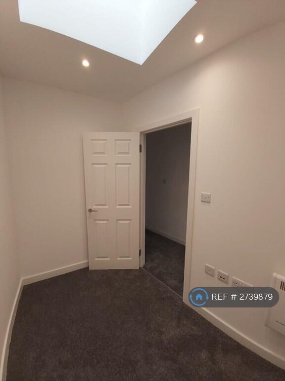 Additional image 10 of Hampton Court, Cradley Heath, B64