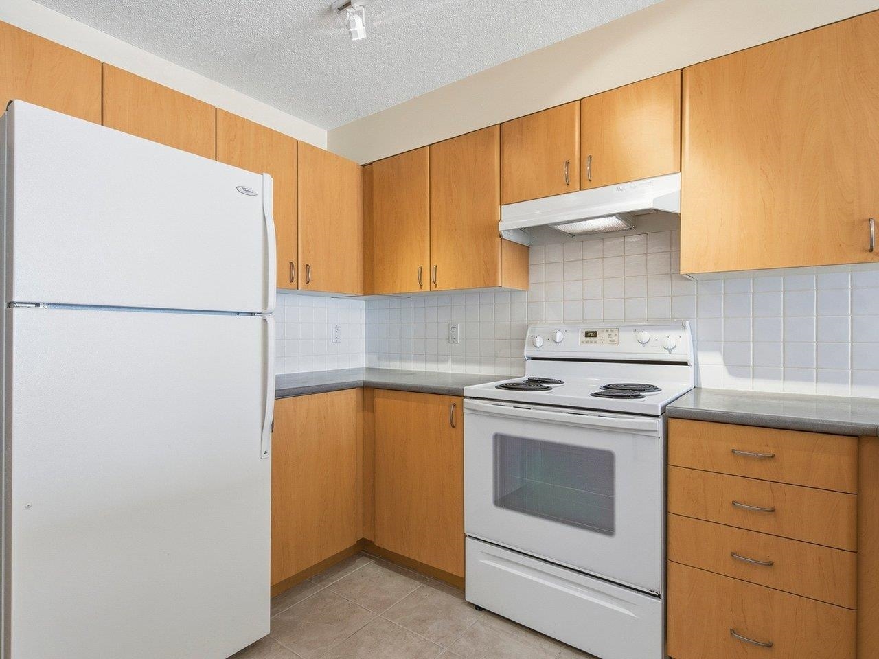 Additional image 4 of 204-14859 100 Avenue, Surrey, BC, V3R 2V5
