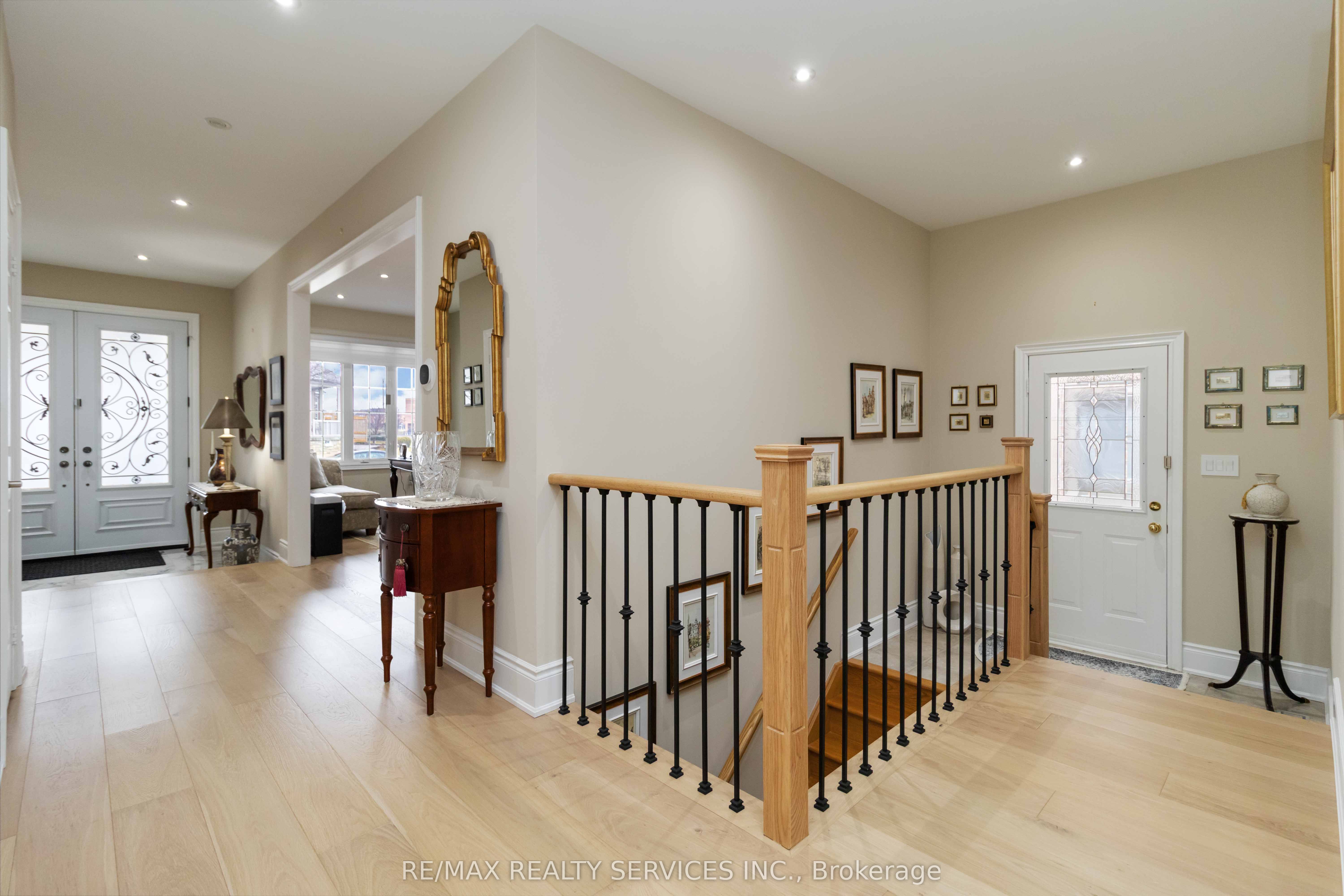 Additional image 4 of 15 Valleystream Circle, Brampton, ON, L6P 2E2