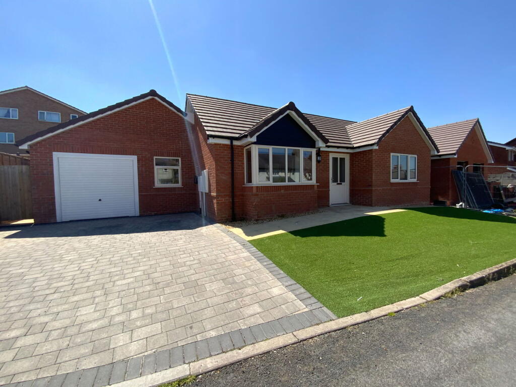 Additional image 2 of Hill Top Avenue, Halesowen, B62 9EH