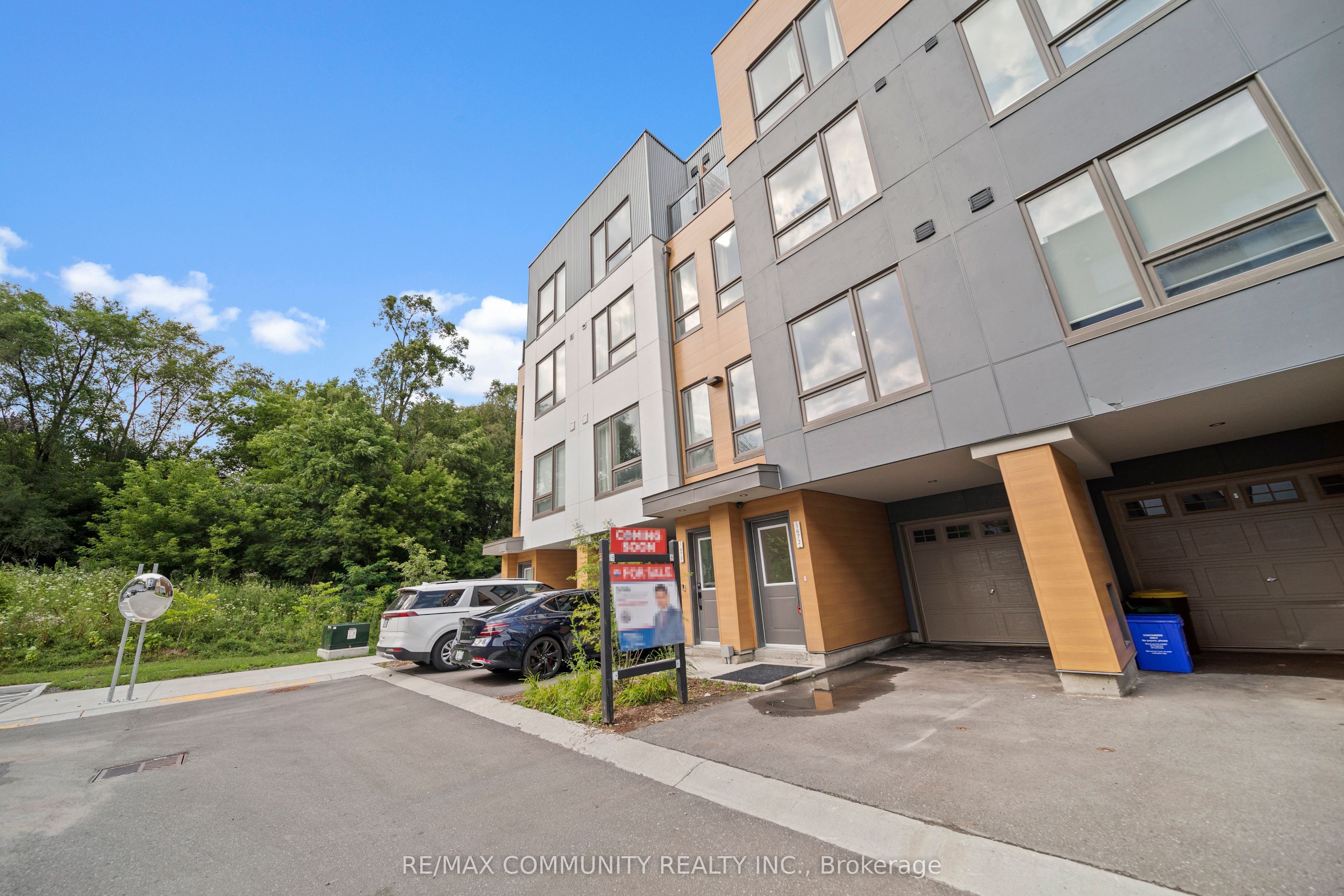 1672 Pleasure Valley Path N, Oshawa, ON, L1G 0E3 photo 4