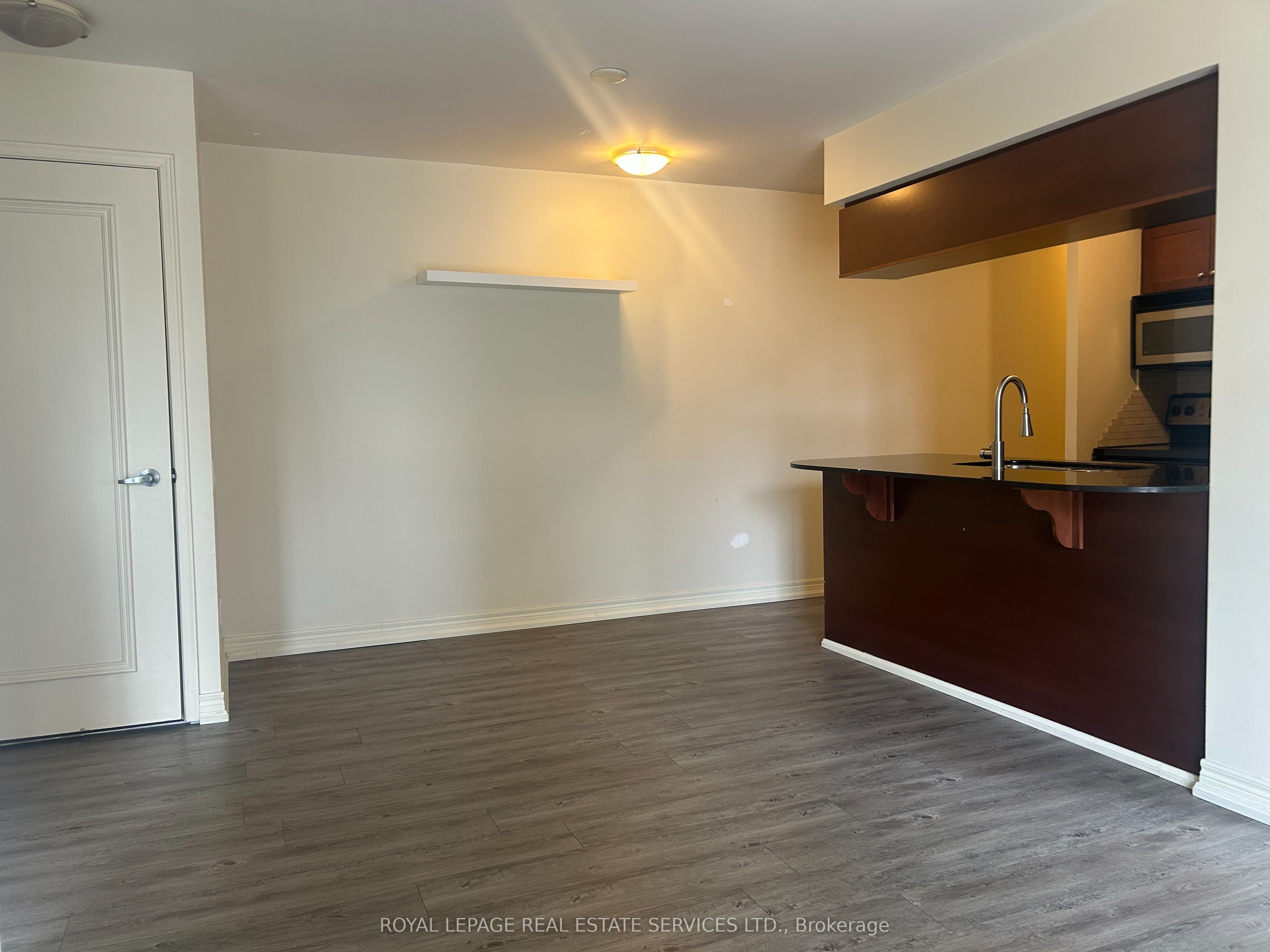 Additional image 3 of 804-60 St Clair Avenue W, Toronto, ON, M4V 1M1