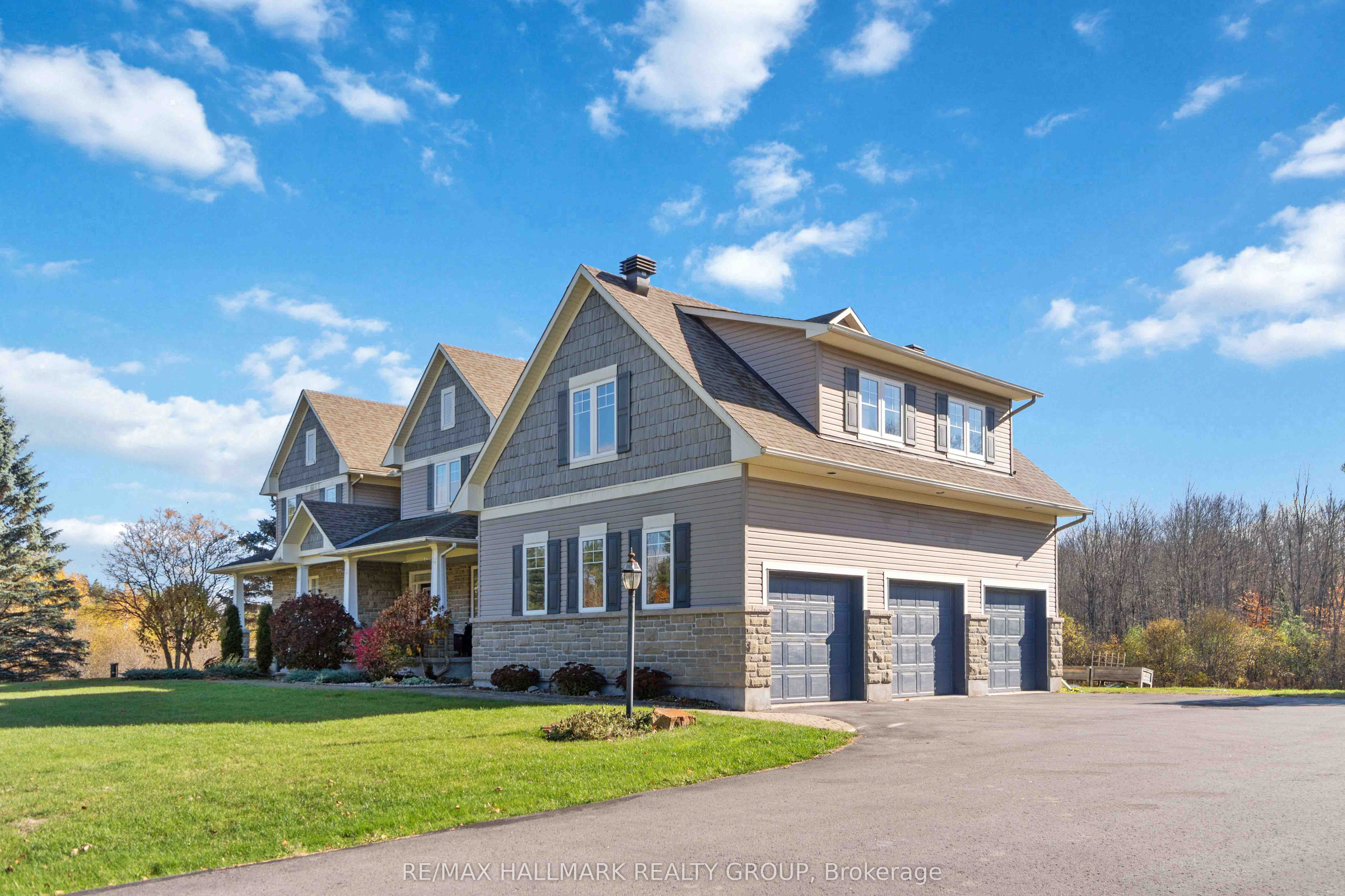 Additional image 2 of 137 Goodman Drive, Ottawa, ON, K2W 1C7