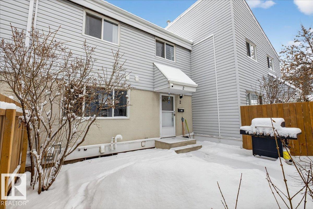Additional image 3 of 2 Mcleod Place NW, Edmonton, AB, T5A3A8