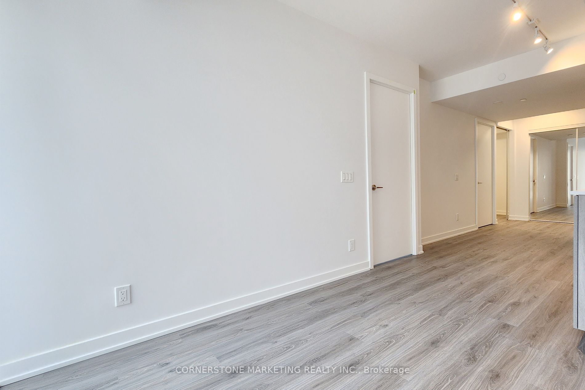 Additional image 4 of 815-100 Queen Street E, Toronto, ON, M5C 0B5