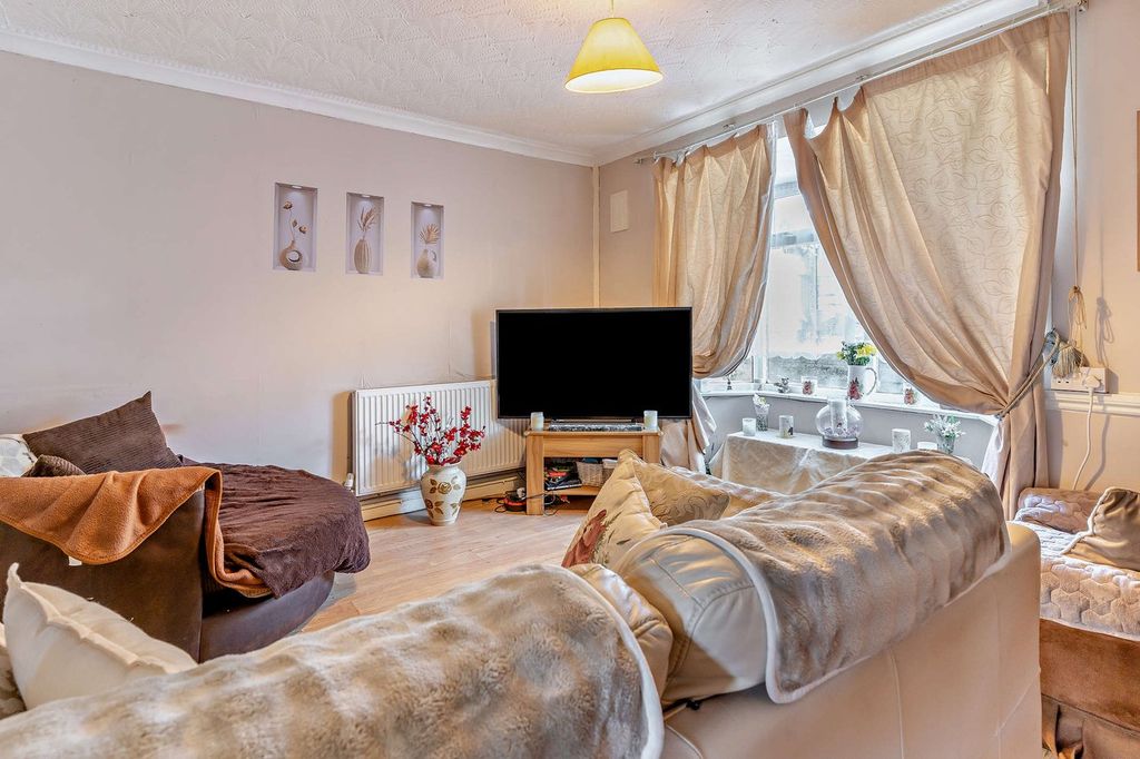 Additional image 4 of 3 bed semi-detached house for saleLansbury Avenue, Cefn Hengoed, Hengoed CF82