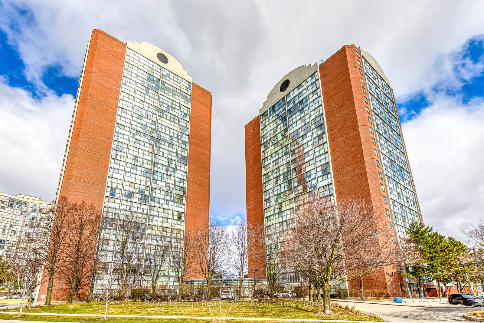Ph18-4185 Shipp Drive, Mississauga, ON, L4Z 2Y8