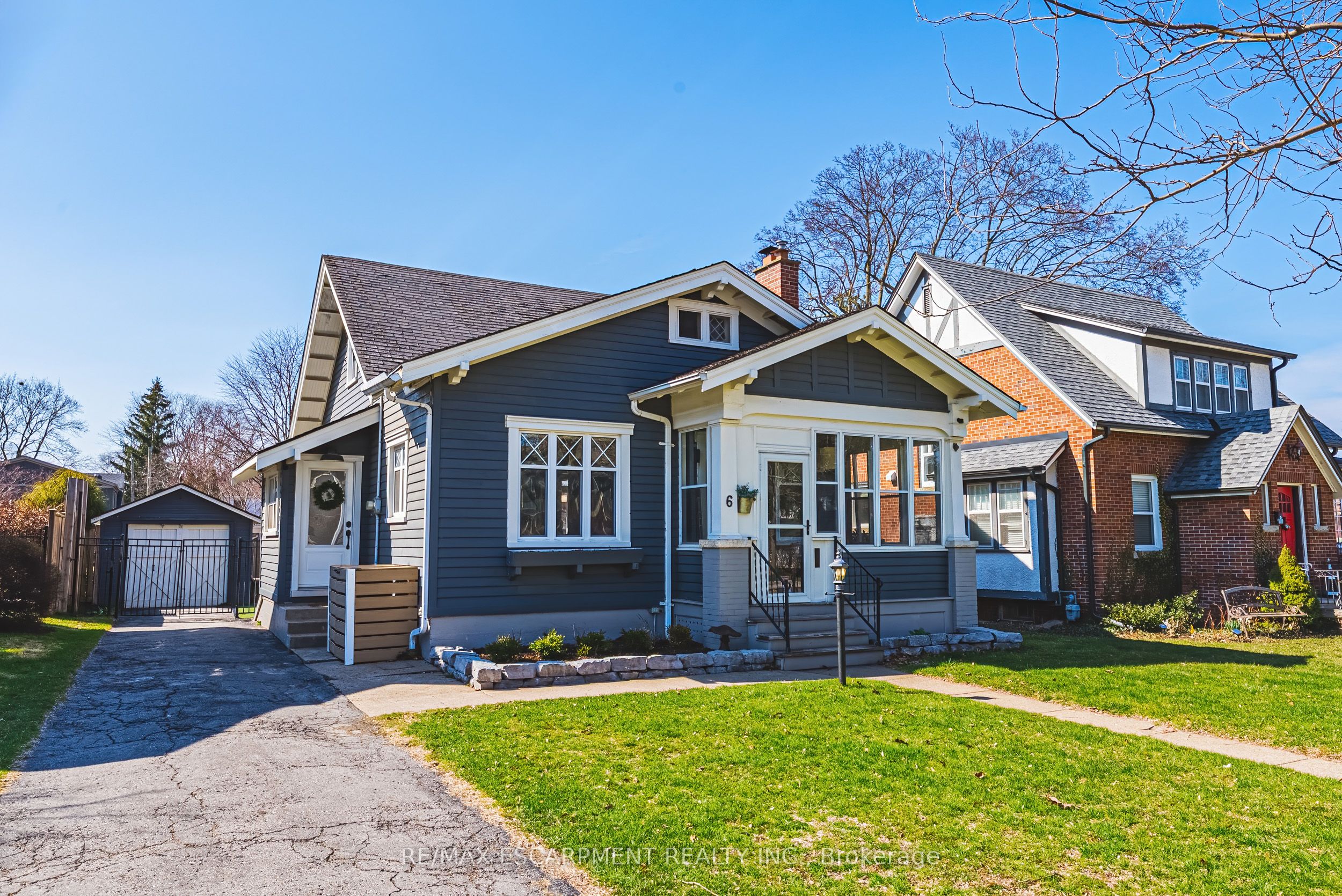 6 Nelles Boulevard, Grimsby, ON, L3M 3R1