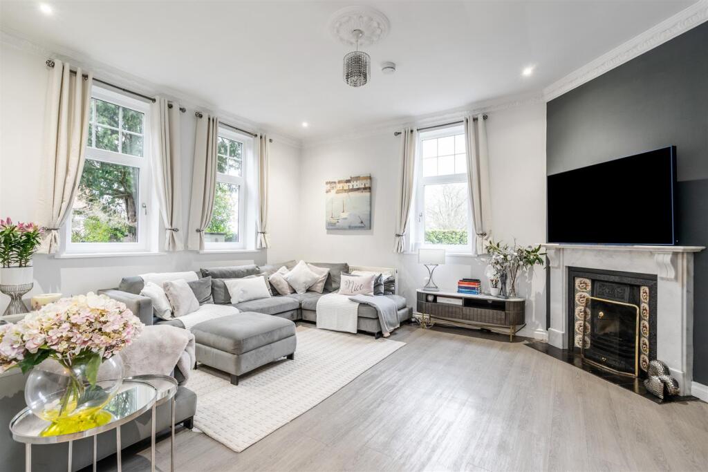 Catherines Close, Catherine-De-Barnes, Solihull