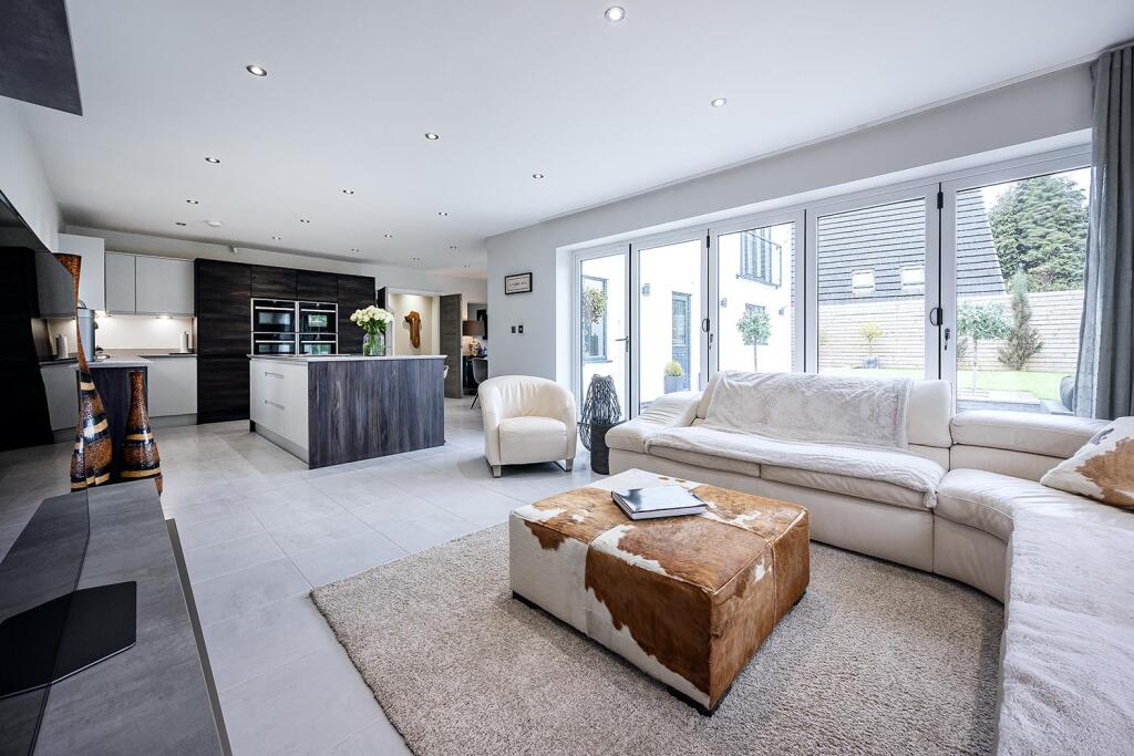 Additional image 9 of Willow Crescent, Beechnut Lane, Solihull