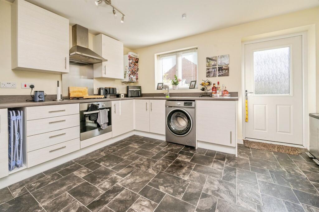 Additional image 5 of Damson Way, Bidford-On-Avon, Alcester