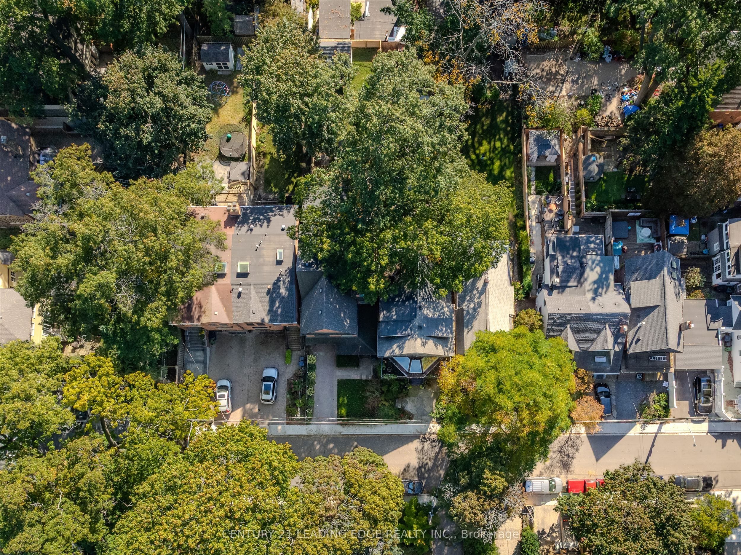 9 Balmy Avenue, Toronto, ON, M4E 1C7 photo 5