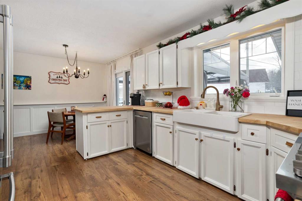 Additional image 6 of 2 Grand Park Crescent, Camrose, AB, T4V 2K4