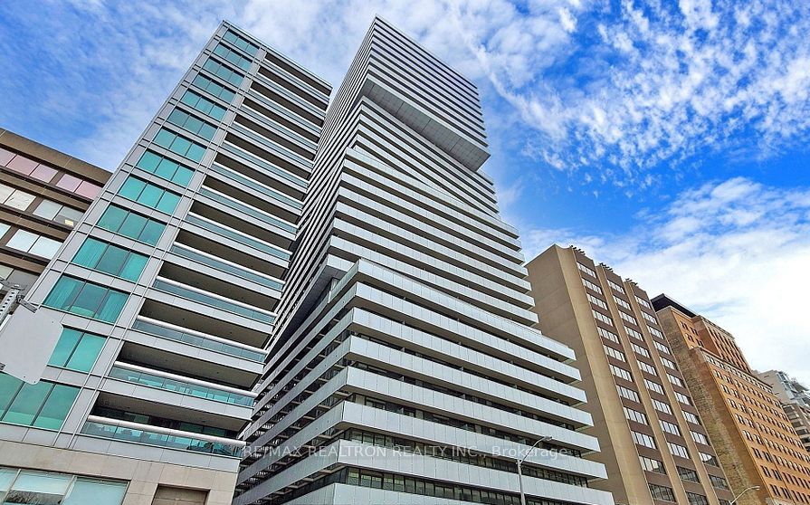 1901-200 Bloor Street W, Toronto, ON, M5S 1T8