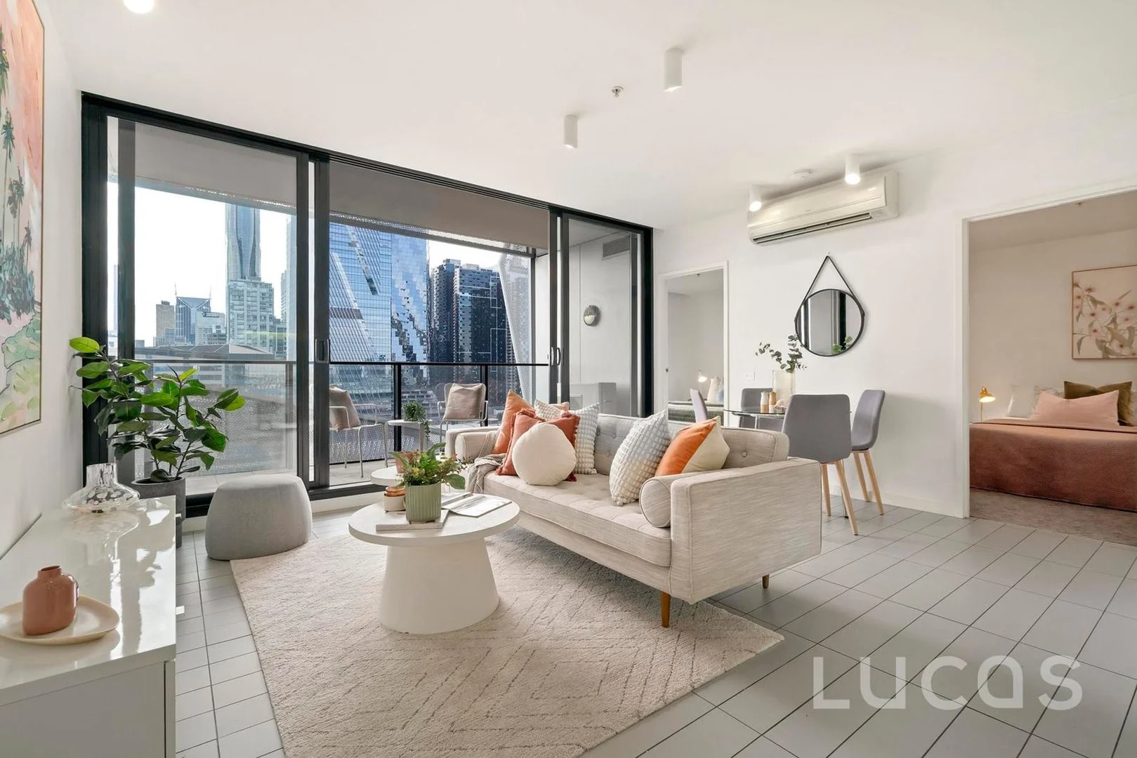 1906/673 La Trobe Street, Docklands VIC 3008