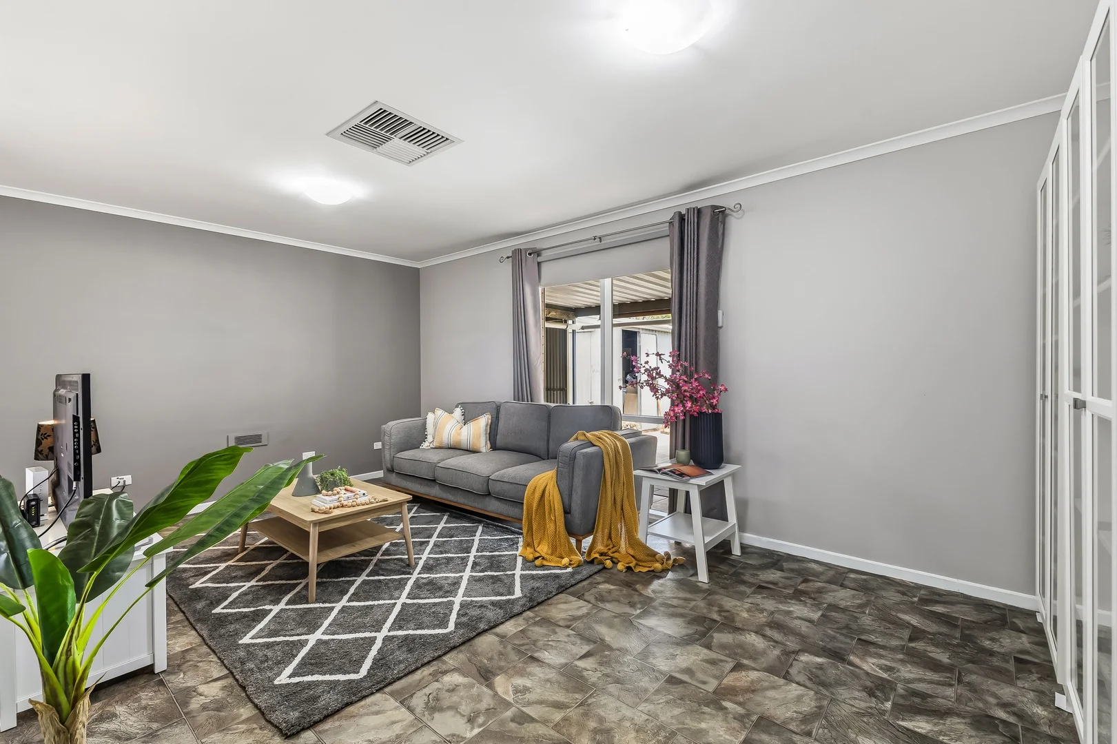 Additional image 4 of 42 Richmond Rd, Parafield Gardens SA 5107