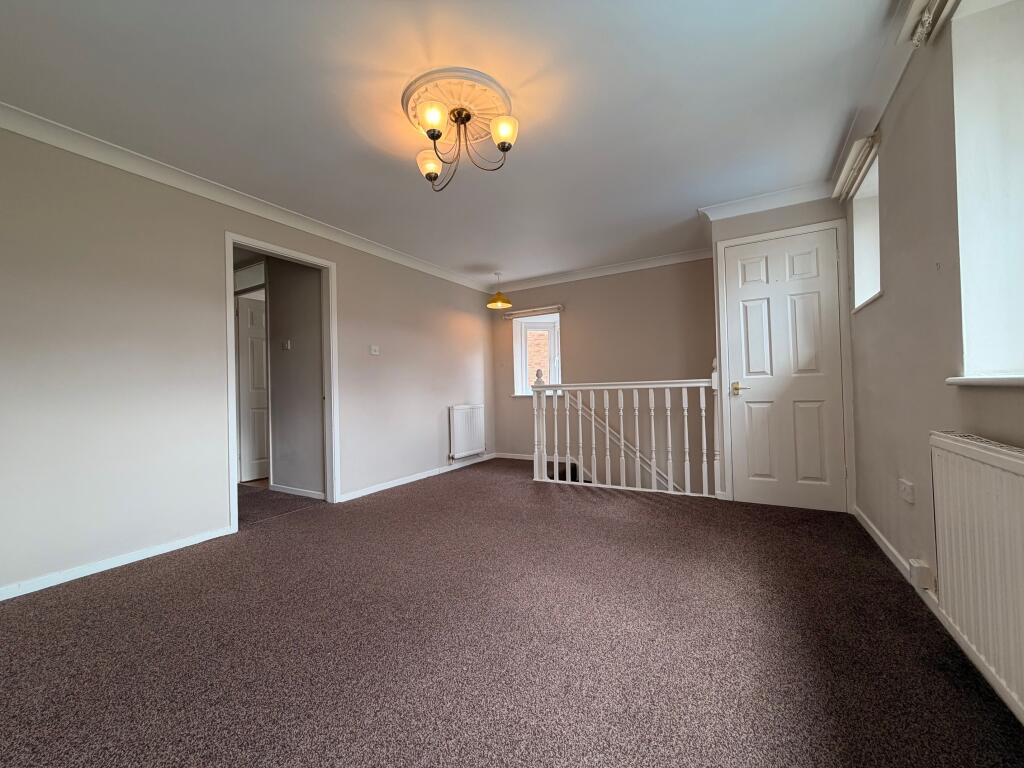 Taylors Lane, WEST BROMWICH B71 photo 4