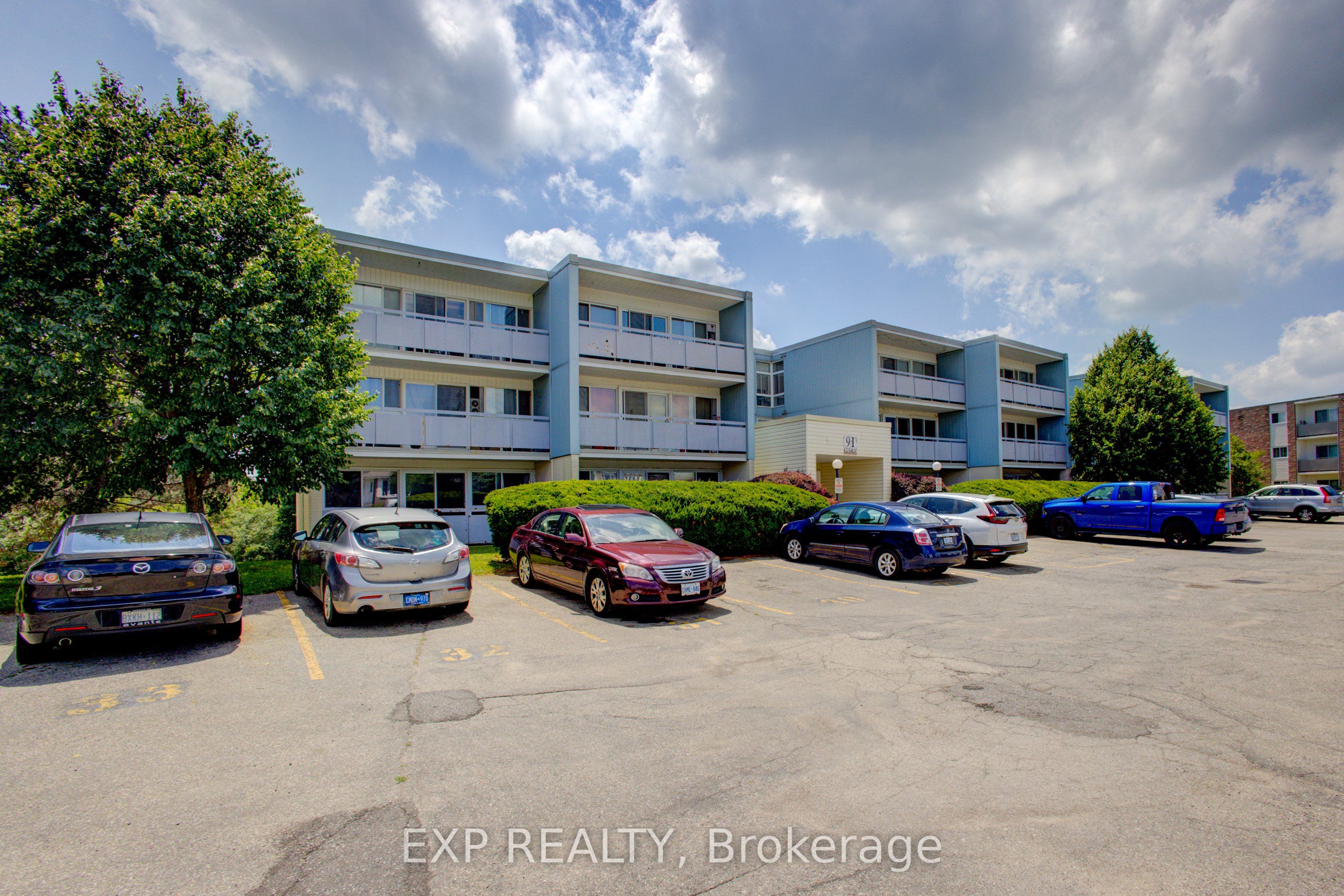 202-91 Conroy Crescent, Guelph, ON, N1G 2V5