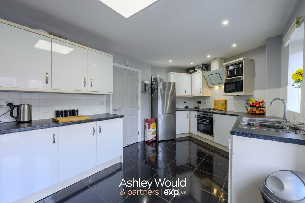 Clancey Way, Halesowen, B63 3UX photo 2