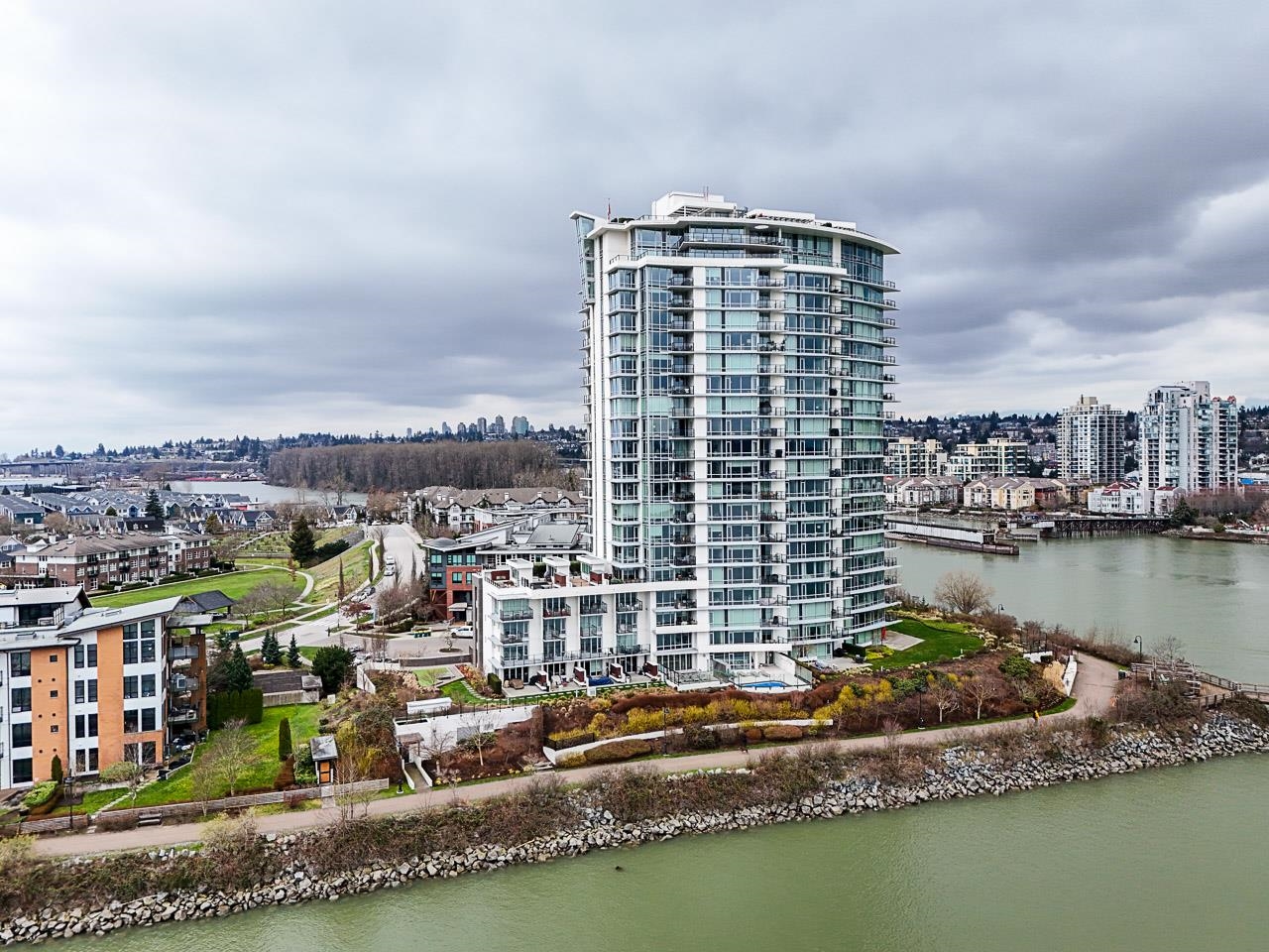 TH511-210 Salter Street, New Westminster, BC, V3M 0J9