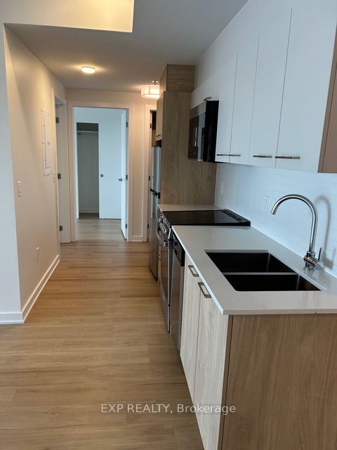 Additional image 3 of 301-36 Robinson Avenue, Ottawa, ON, K1S 8N8