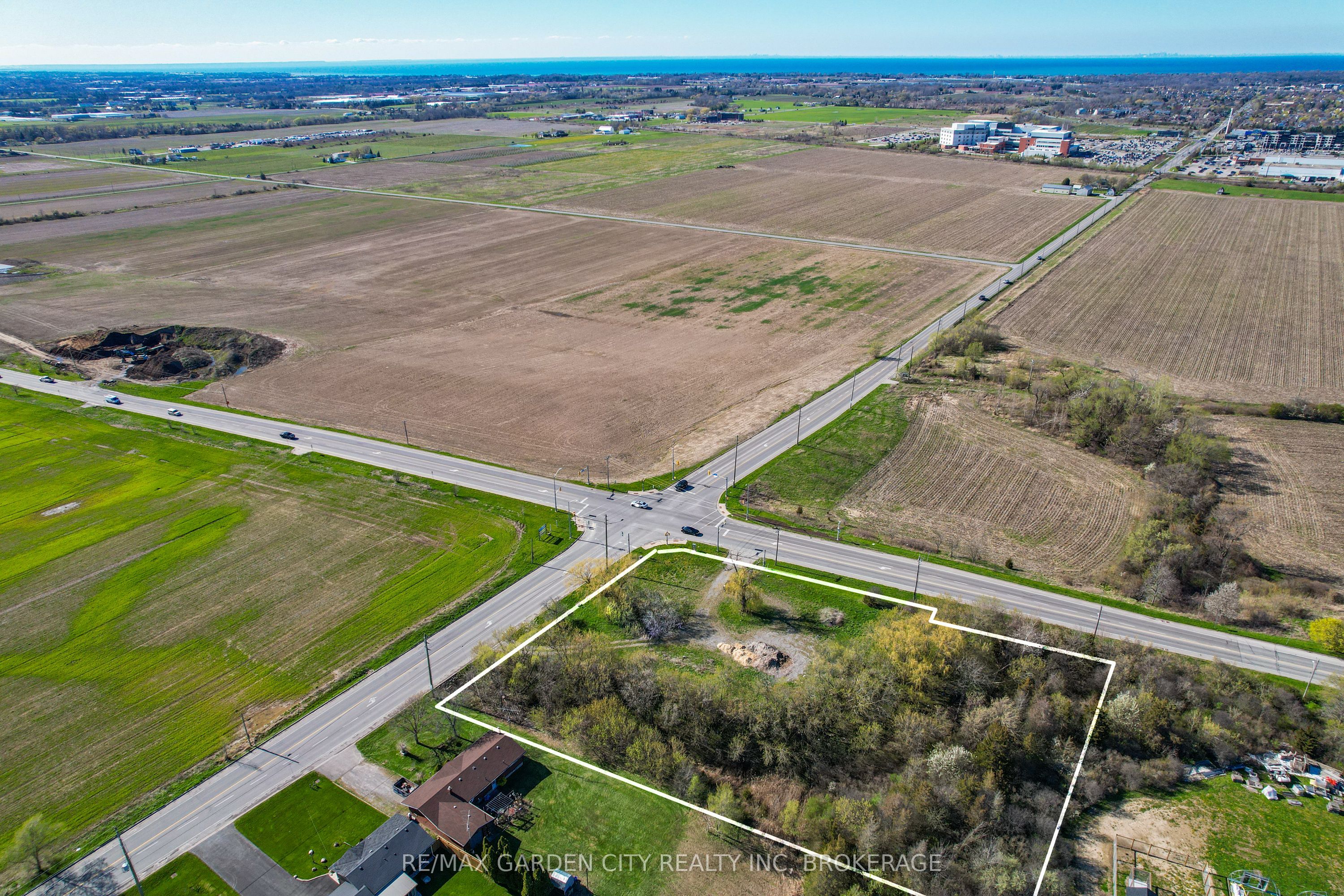 Additional image 6 of 381 St. Paul Street W, St. Catharines, ON, L2R 3N1