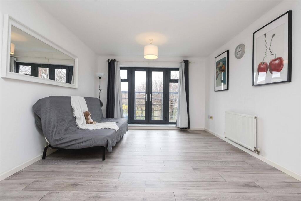 Holly Lane, SMETHWICK, West Midlands, B66 photo 5