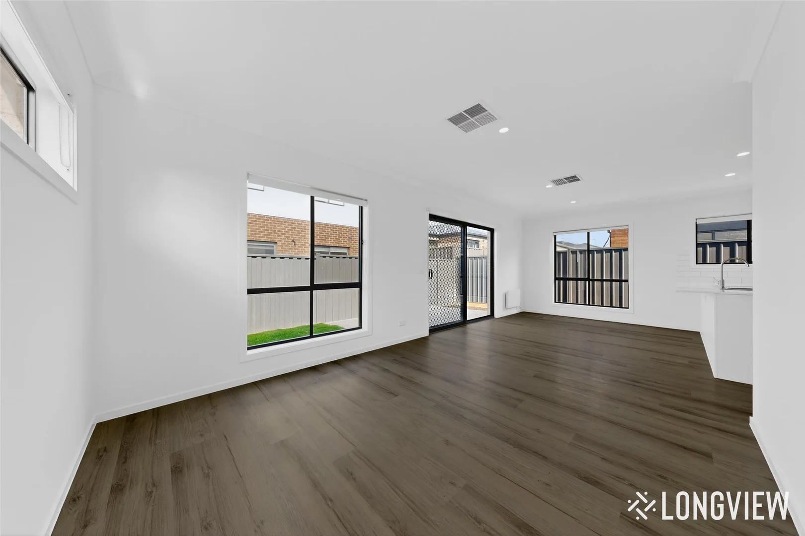 9 Runnel Street, Sunbury VIC 3429 photo 4