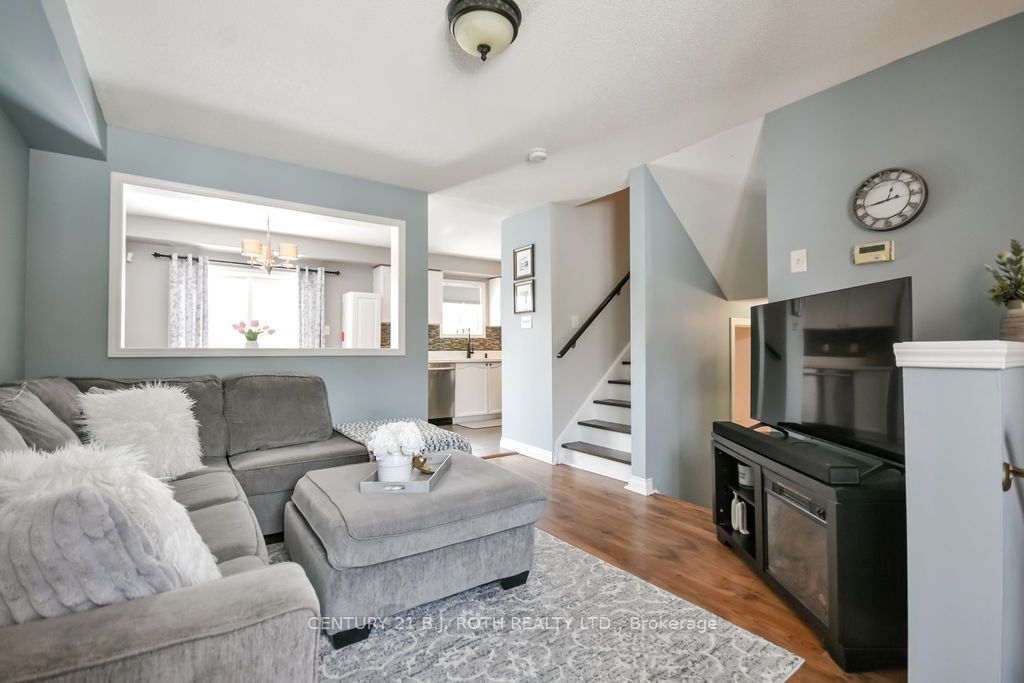 35 Hawthorne Crescent, Barrie, ON, L4N 9Y7 photo 4