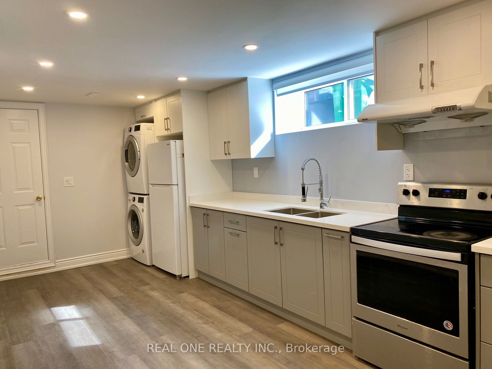 Additional image 4 of 1209 Verhoeven Court, Mississauga, ON, L5C 1N5