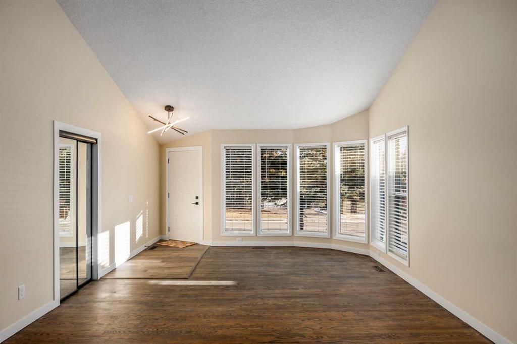 Additional image 5 of 131 Stratton Crescent SW, Calgary, AB, T3H 1T7
