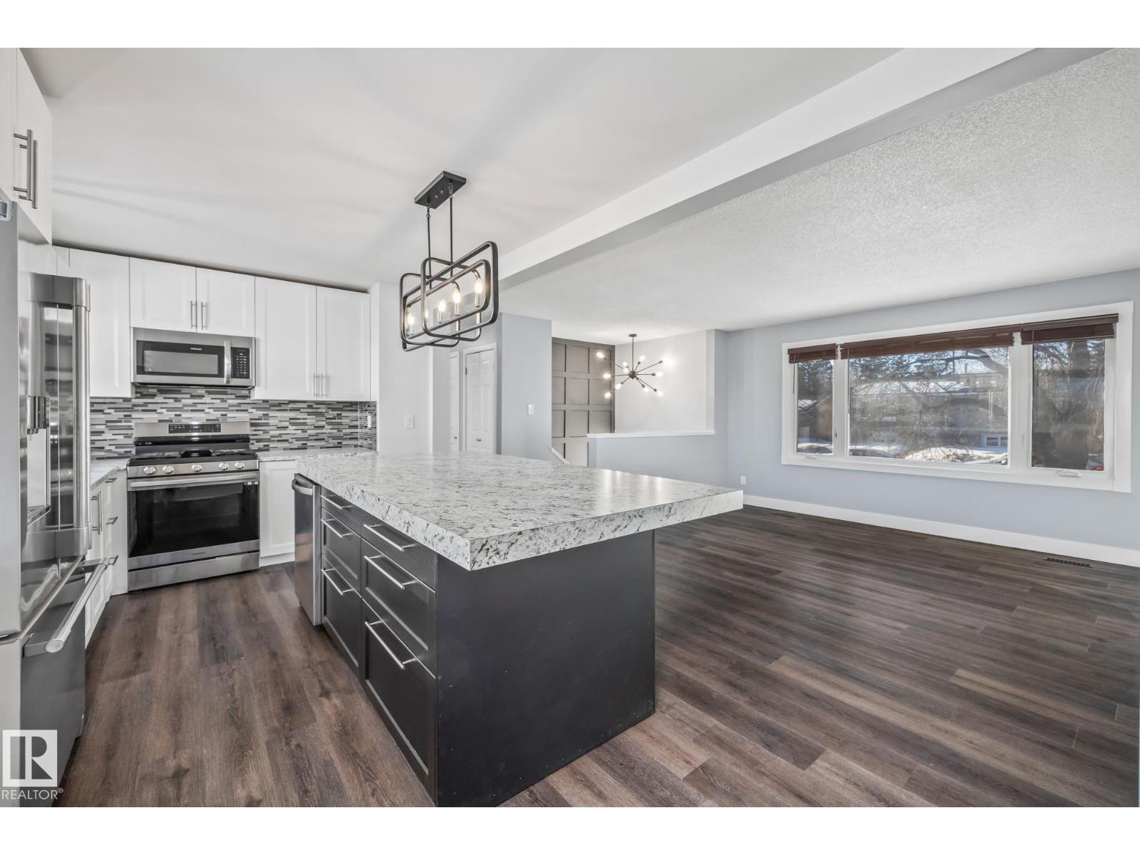 14911 96 Street NW, Edmonton, AB, T5E4B9