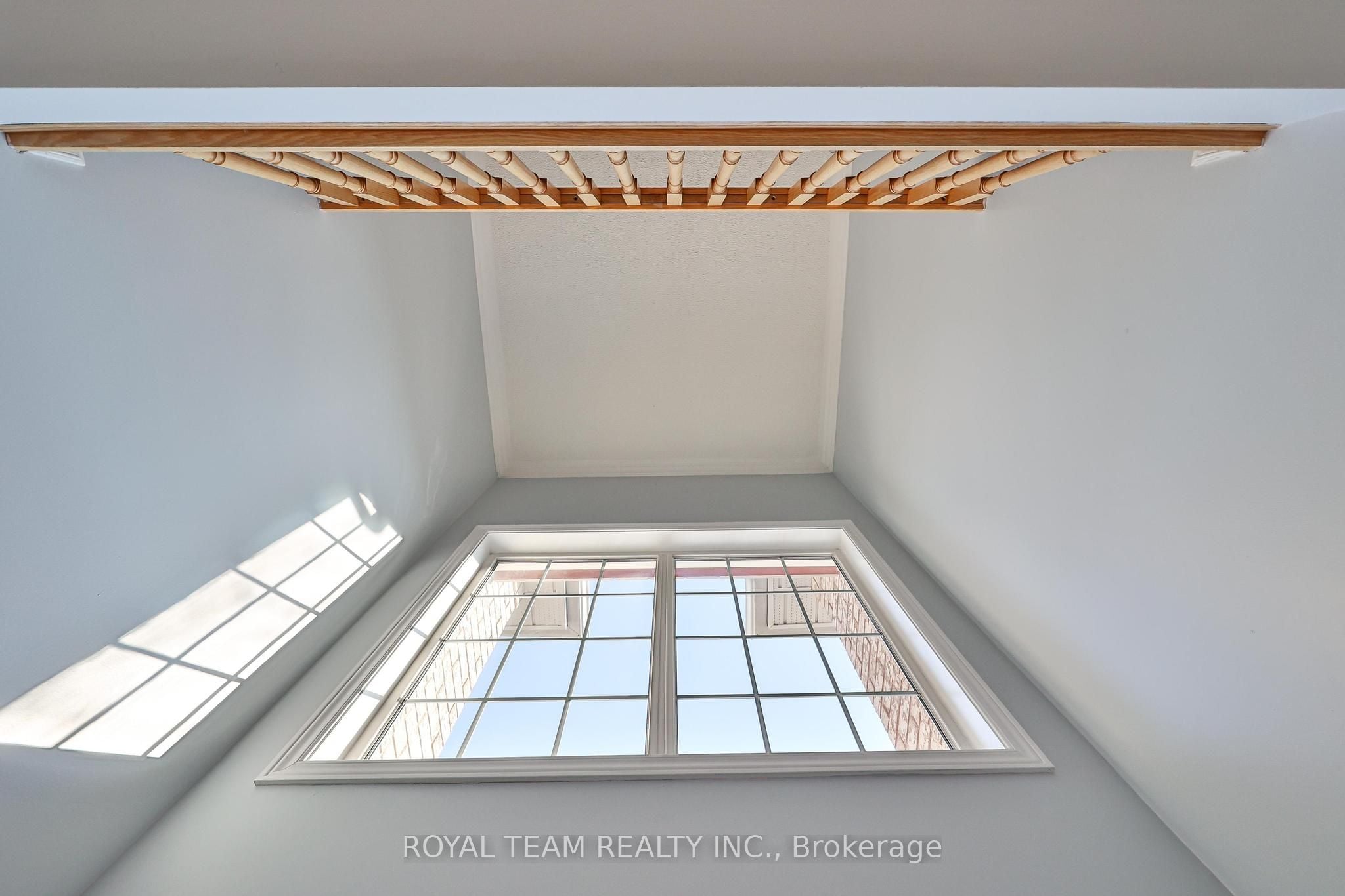 2 Sandway Crescent, Vaughan, ON, L6A 2M1 photo 5