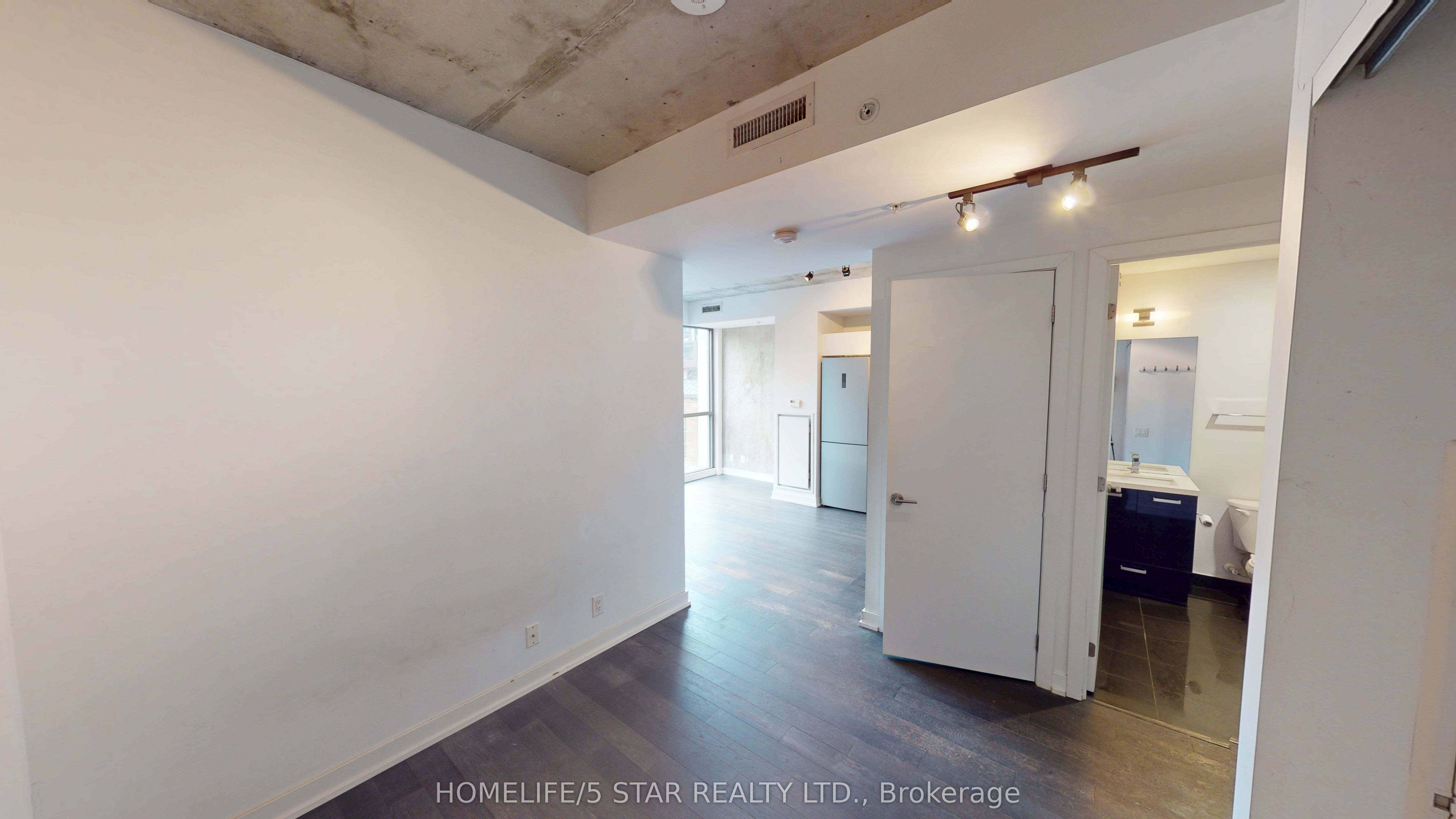 Additional image 3 of 525-39 Brant Street, Toronto, ON, M5V 0M8