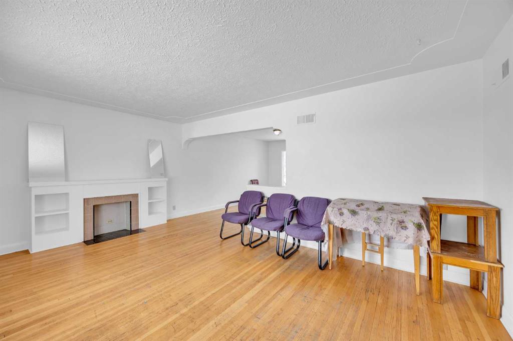 Additional image 6 of 2472 Capitol Hill Crescent NW, Calgary, AB, T2M 2A2