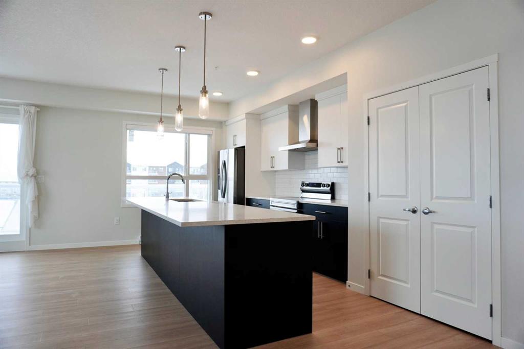 Additional image 3 of 404-80 Carrington Plaza NW, Calgary, AB, T3P 1X6