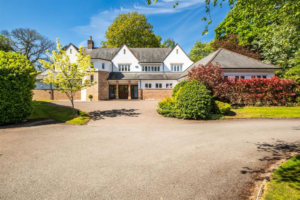 Selwyn Walk, Little Aston, Sutton Coldfield