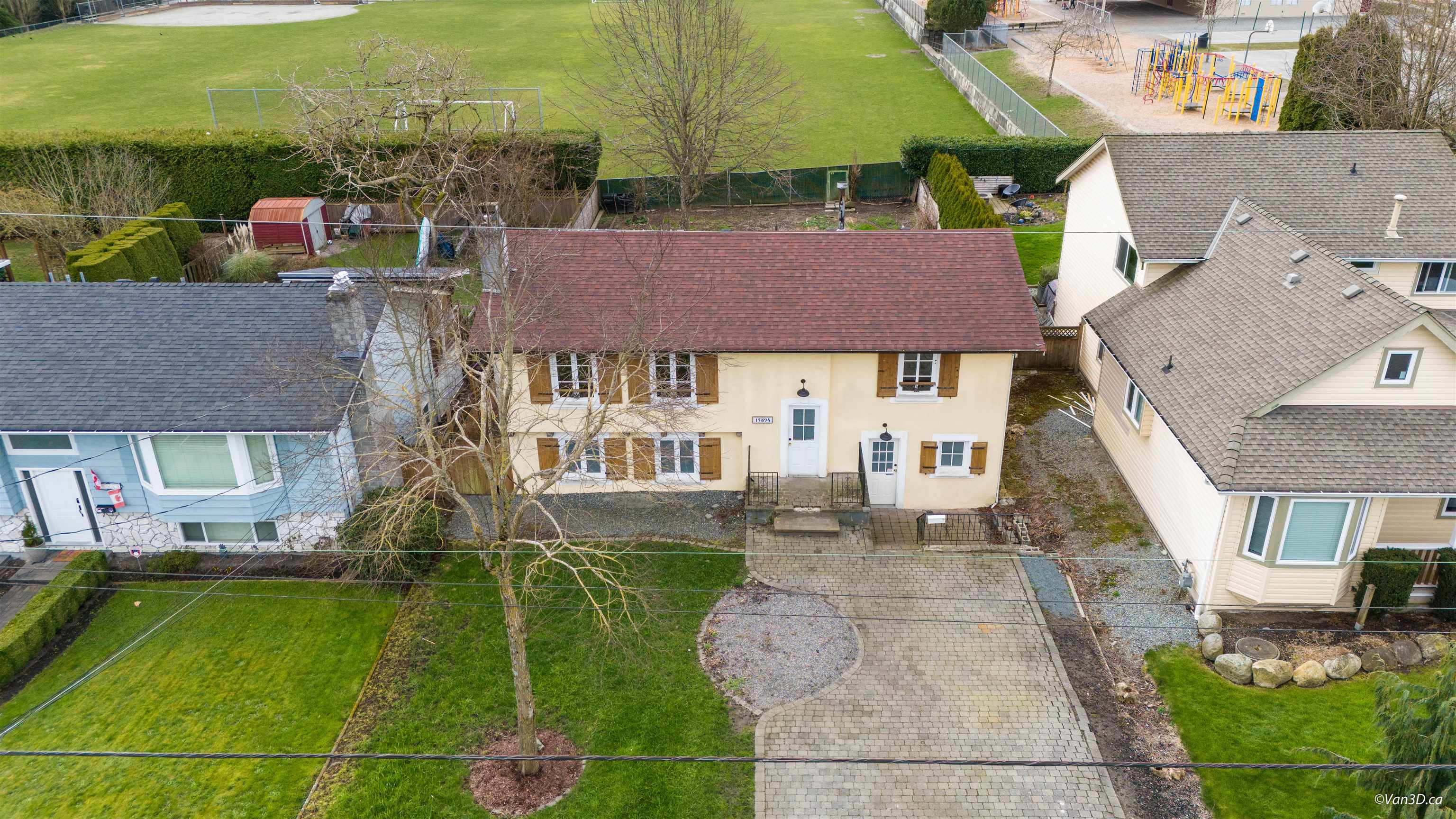 15894 Thrift Avenue, White Rock, BC, V4B 2M8