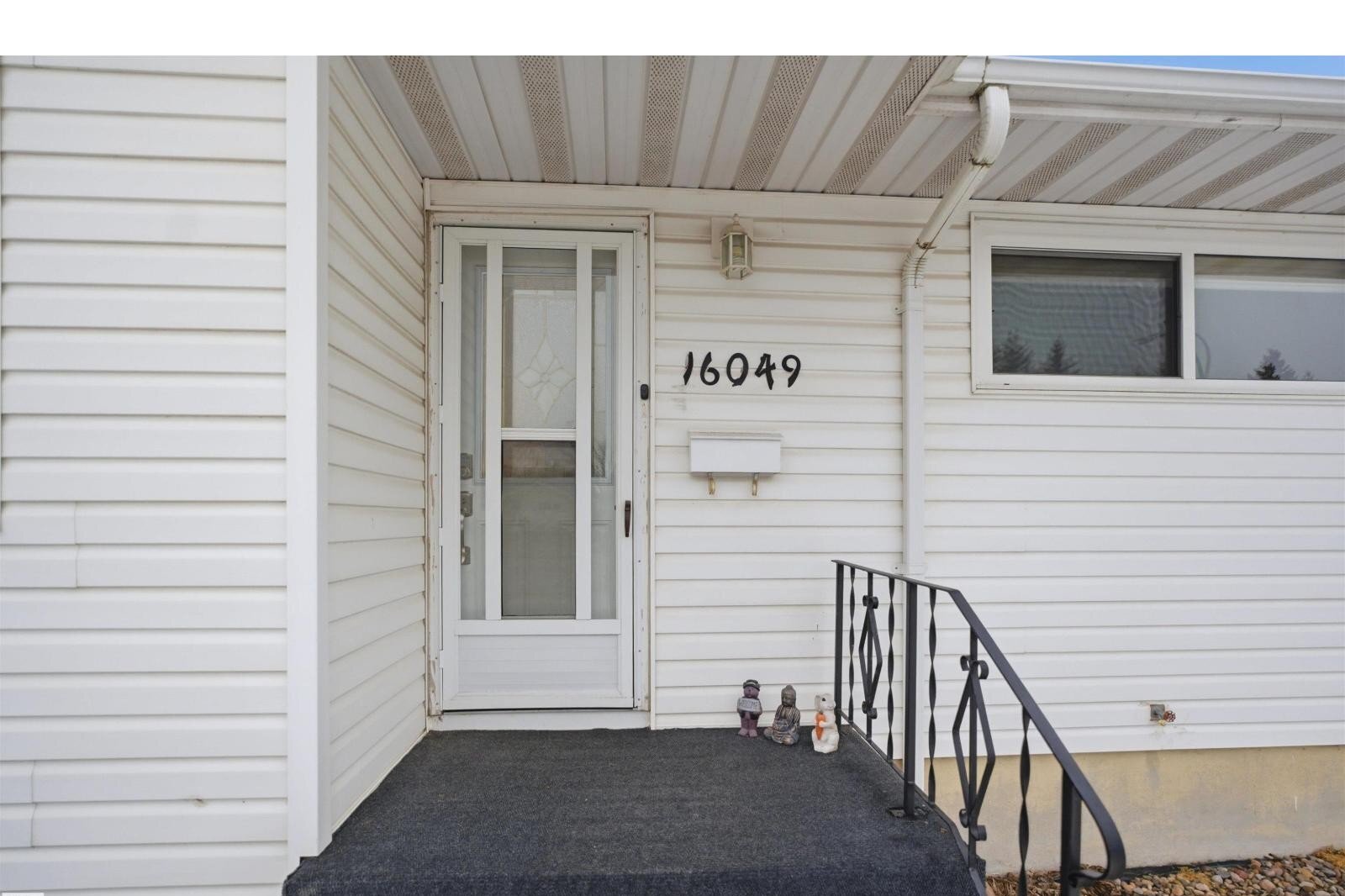 Additional image 8 of 16049 95 Avenue NW, Edmonton, AB, T5P0A8
