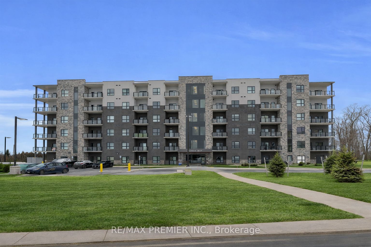 215-1000 Lackner Place, Kitchener, ON, N2A 0L9 photo 3
