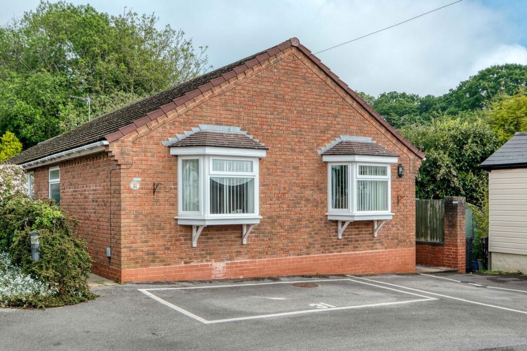 Linthurst Newtown, Blackwell, B60