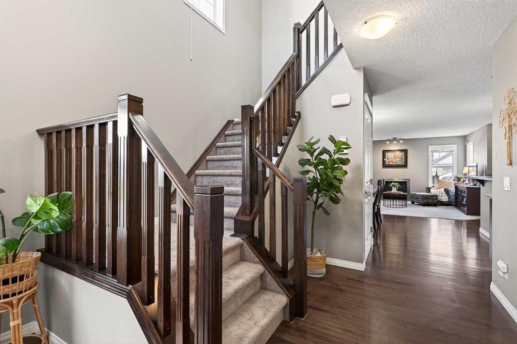 Additional image 6 of 186 Covecreek Place NE, Calgary, AB, T3K 0L3