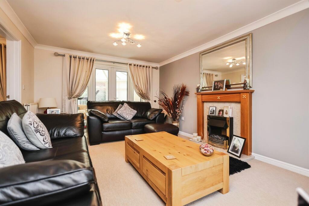 Huskison Close, Tividale, Oldbury photo 2