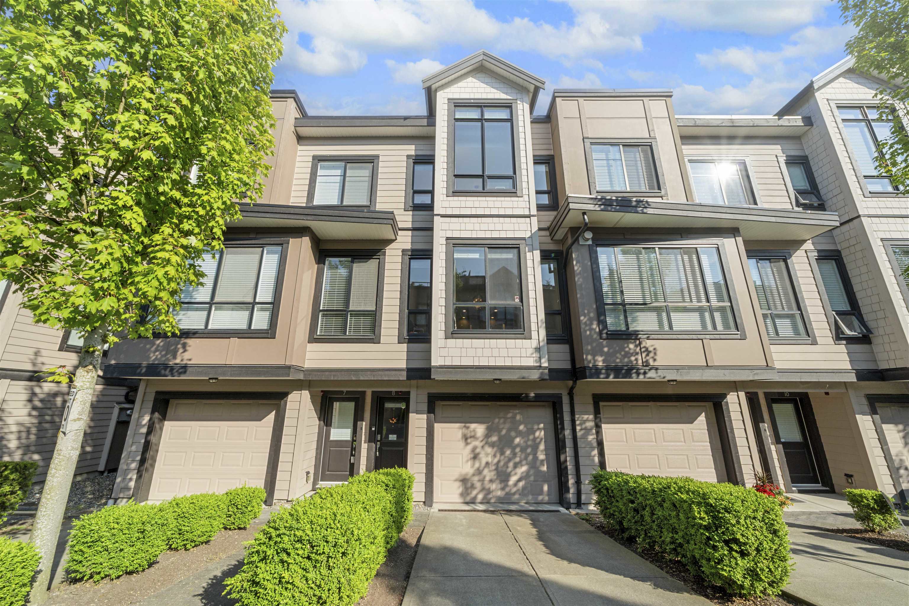 8-100 Wood Street, New Westminster, BC, V3M 0H6